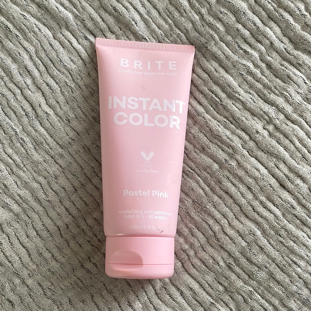 🌿4/$20 Pink Hair Color